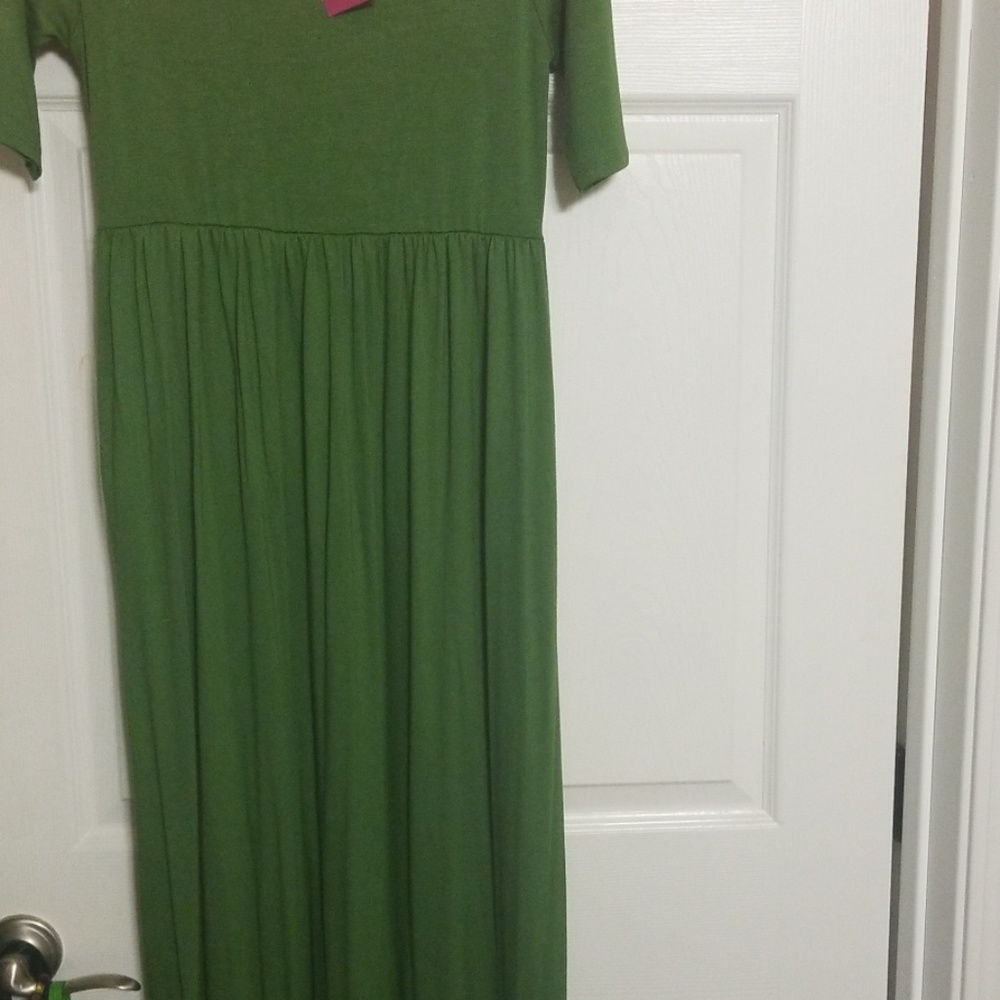 Dress - Picture 2 of 2